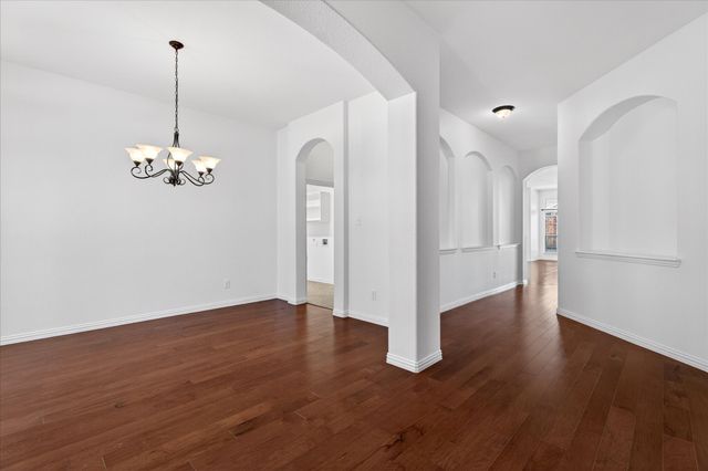 350 Falstaff Drive, Roanoke, TX 76262