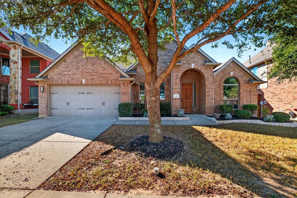 350 Falstaff Drive, Roanoke, TX 76262