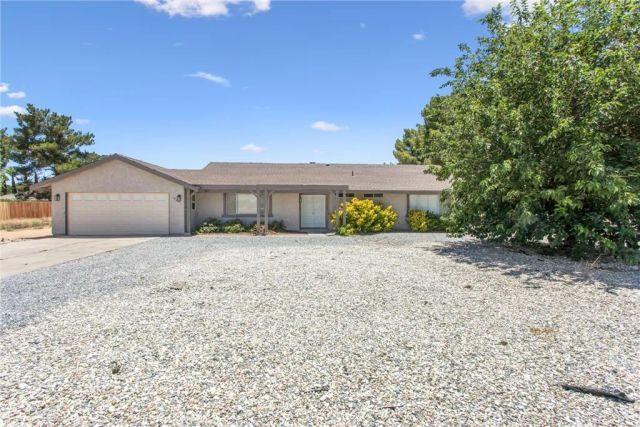19891 Talihina Road, Apple Valley, CA 92307