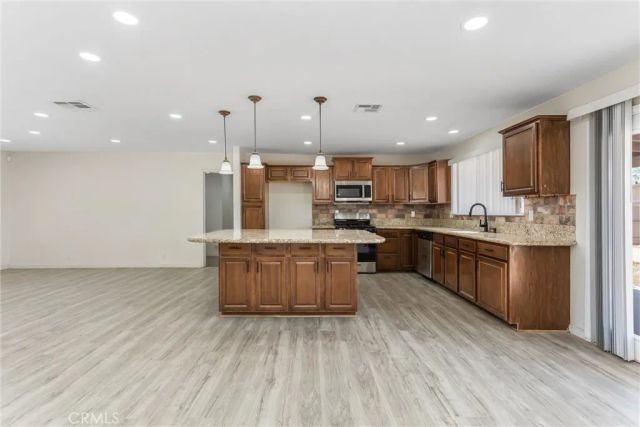 19891 Talihina Road, Apple Valley, CA 92307