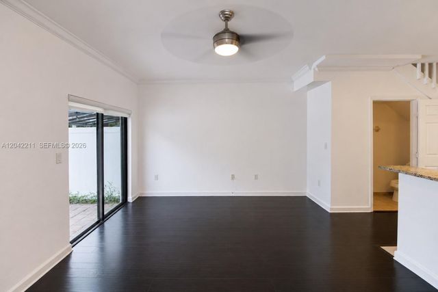 8954 W 35th Way, Hialeah, FL 33018