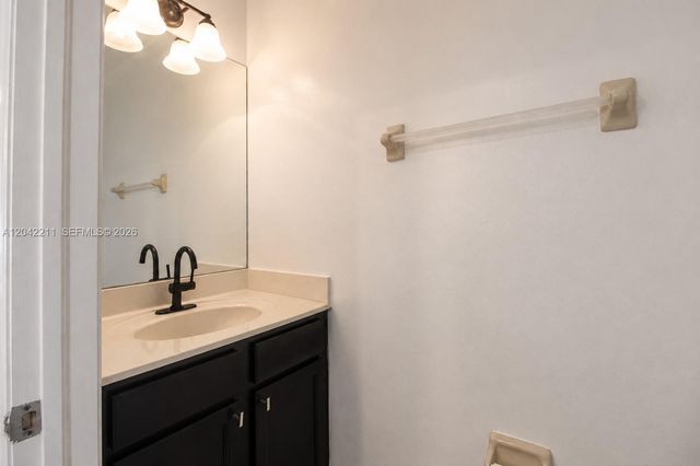 8954 W 35th Way, Hialeah, FL 33018