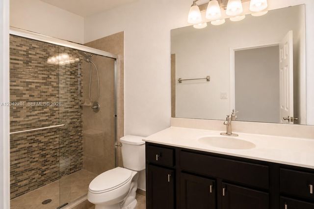 8954 W 35th Way, Hialeah, FL 33018