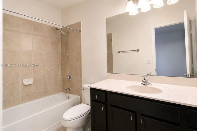 8954 W 35th Way, Hialeah, FL 33018