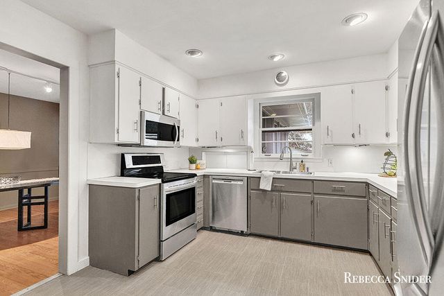 3134 Midland Drive, Grand Rapids, MI 49506