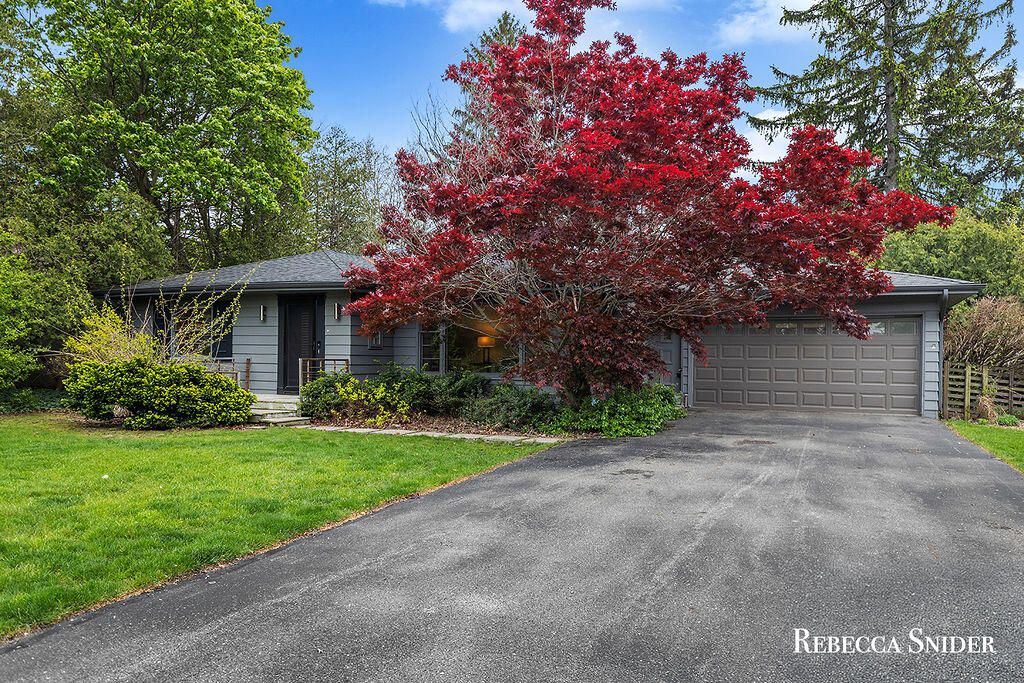 3134 Midland Drive, Grand Rapids, MI 49506