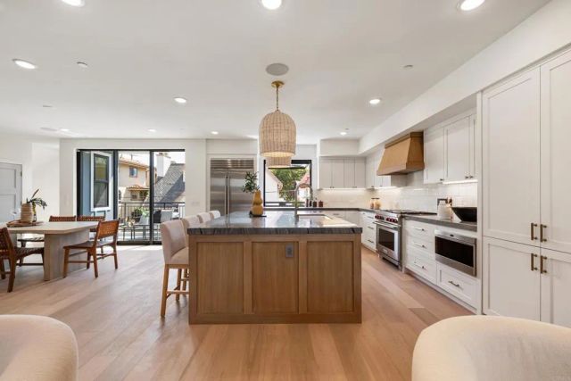 270 Normandy Lane, Carlsbad, CA 92008