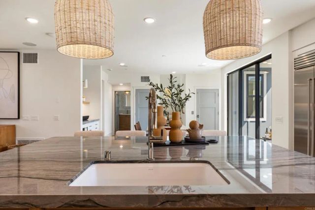 270 Normandy Lane, Carlsbad, CA 92008