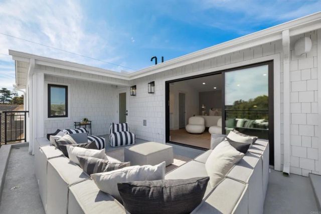 270 Normandy Lane, Carlsbad, CA 92008