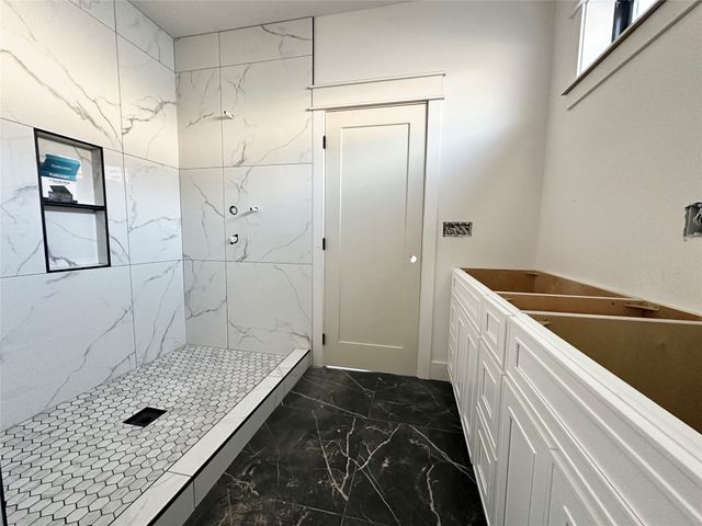 880 Harrington Way, Waukee, IA 50263