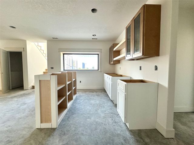 880 Harrington Way, Waukee, IA 50263