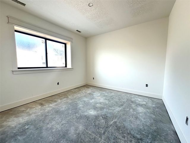 880 Harrington Way, Waukee, IA 50263