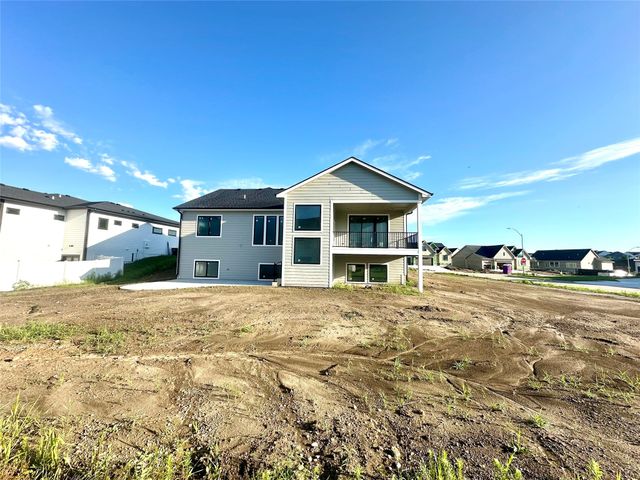 880 Harrington Way, Waukee, IA 50263