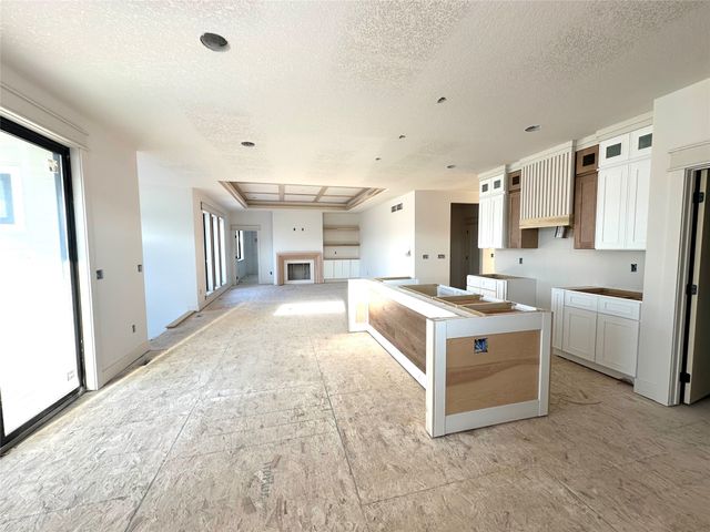 880 Harrington Way, Waukee, IA 50263