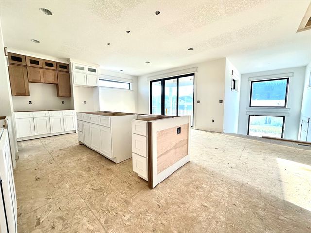 880 Harrington Way, Waukee, IA 50263