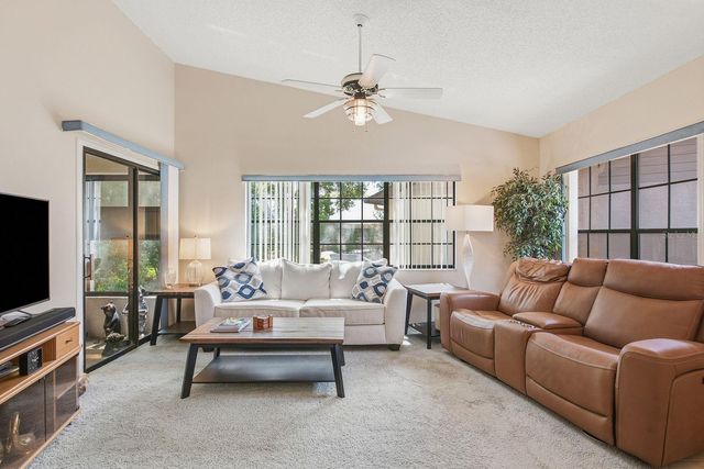 6810 PLUMLEAF COURT, Spring Hill, FL 34606