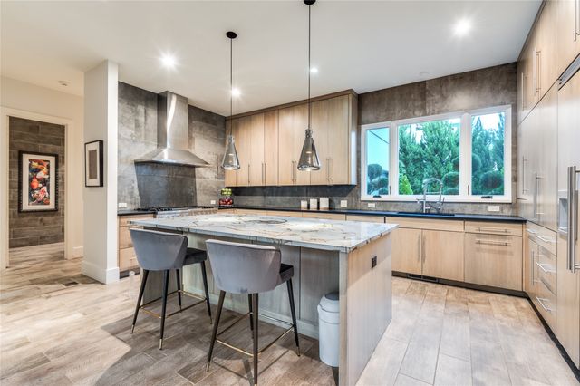 645 Kessler Reserve Court, Dallas, TX 75208