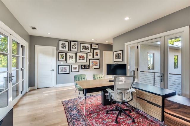 645 Kessler Reserve Court, Dallas, TX 75208