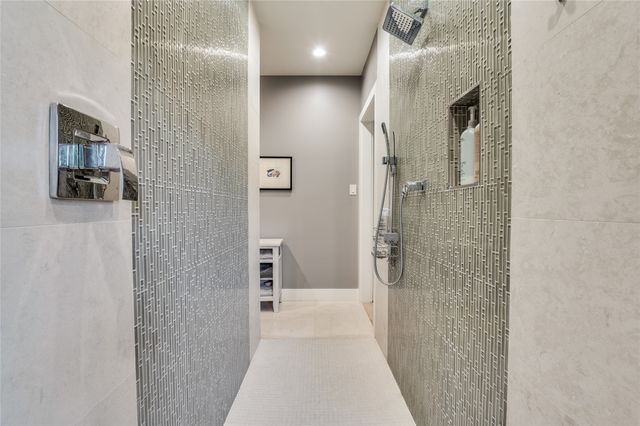 645 Kessler Reserve Court, Dallas, TX 75208