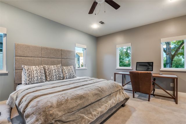 645 Kessler Reserve Court, Dallas, TX 75208