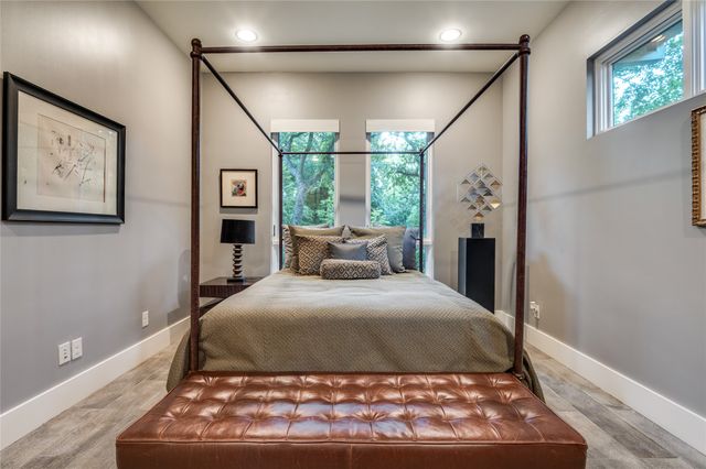 645 Kessler Reserve Court, Dallas, TX 75208