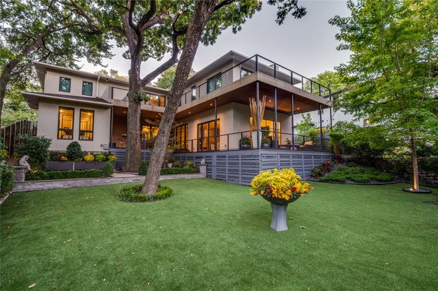 645 Kessler Reserve Court, Dallas, TX 75208