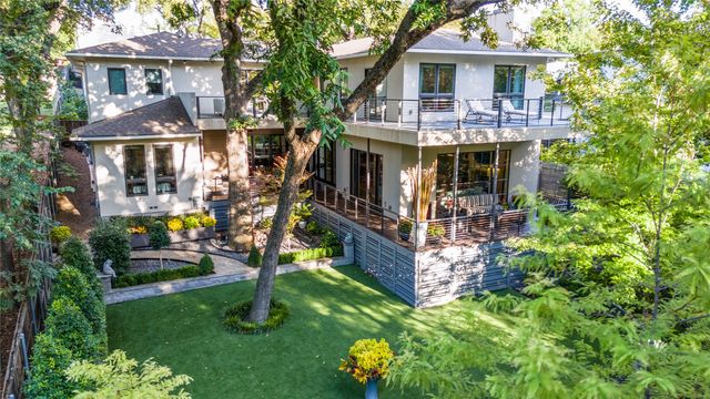 645 Kessler Reserve Court, Dallas, TX 75208