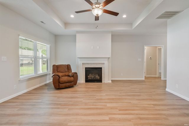 1816 SOUTHRIDGE Drive, Frankfort, IN 46041