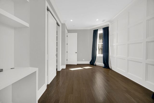 3402 S Bell Avenue, Chicago, IL 60608