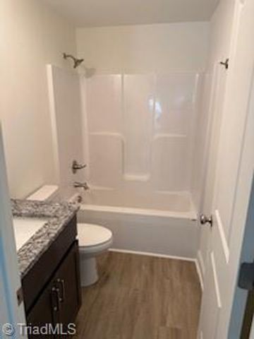 139 Nelson Street 204, Kernersville, NC 27284