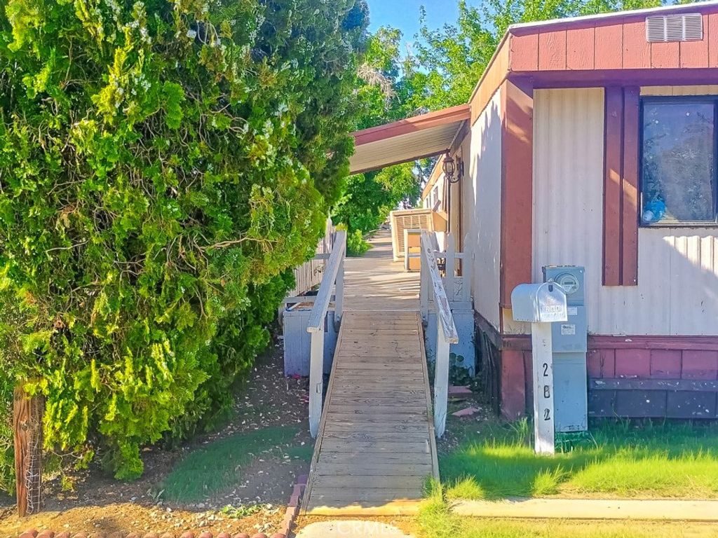 45800 Challenger Way 268, Lancaster, CA 93535