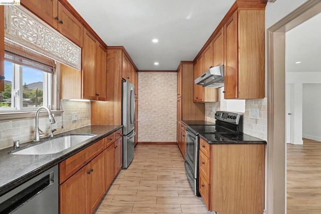 5545 Southbrook Dr, Clayton, CA 94517