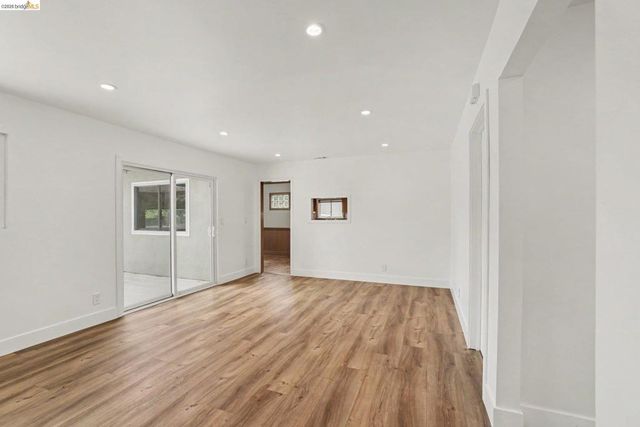 5545 Southbrook Dr, Clayton, CA 94517