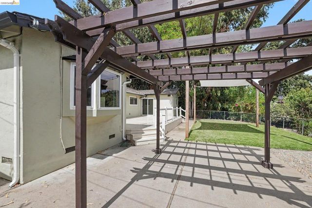 5545 Southbrook Dr, Clayton, CA 94517