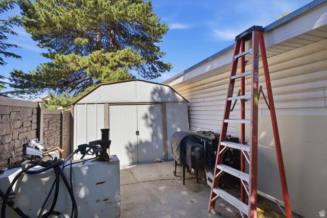 6557 S 2600 E, Cottonwood Heights, UT 84121