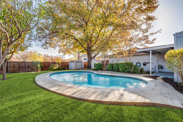 317 N Beltwoods Drive, Desoto, TX 75115