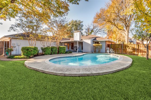 317 N Beltwoods Drive, Desoto, TX 75115