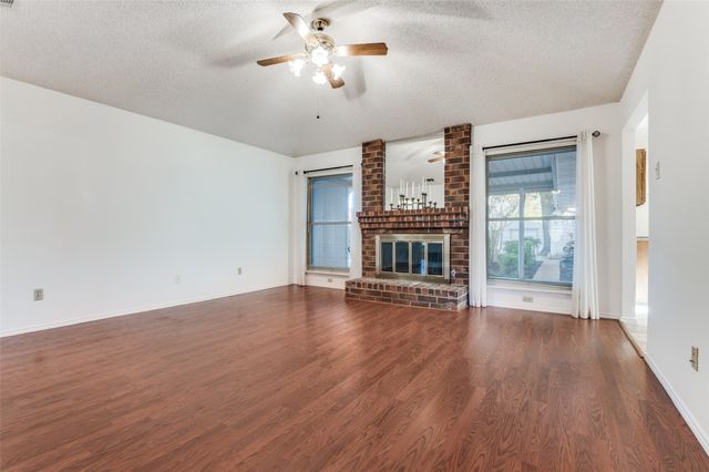 317 N Beltwoods Drive, Desoto, TX 75115