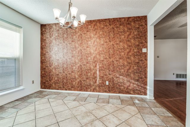 317 N Beltwoods Drive, Desoto, TX 75115