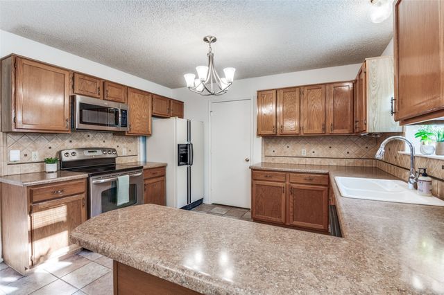 317 N Beltwoods Drive, Desoto, TX 75115