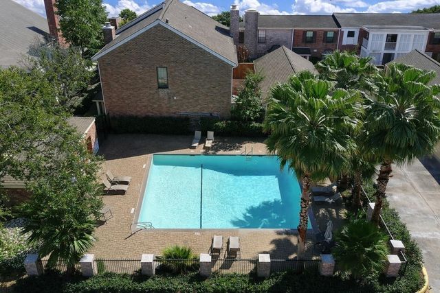 810 Augusta Drive, Houston, TX 77057