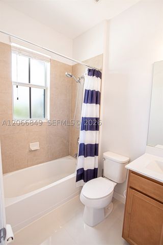132 SE 28th Pl, Homestead, FL 33033