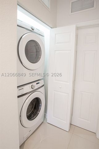 132 SE 28th Pl, Homestead, FL 33033