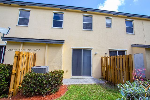 132 SE 28th Pl, Homestead, FL 33033