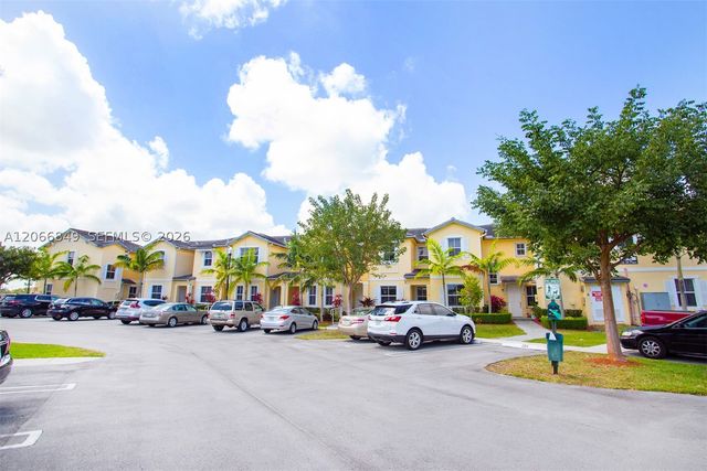 132 SE 28th Pl, Homestead, FL 33033