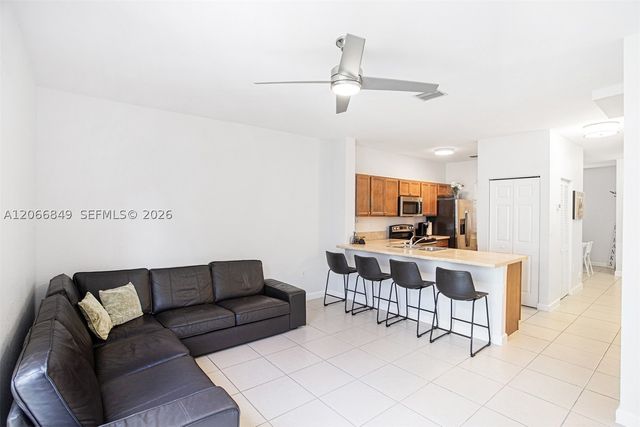 132 SE 28th Pl, Homestead, FL 33033