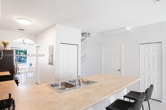 132 SE 28th Pl, Homestead, FL 33033