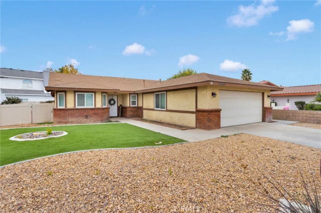 12566 Fairway, Victorville, CA 92395