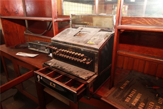 900 Island Ave, Mckees Rocks, PA 15136