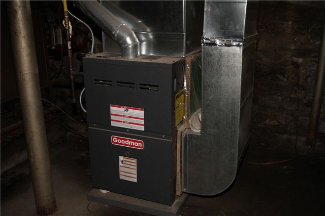 900 Island Ave, Mckees Rocks, PA 15136